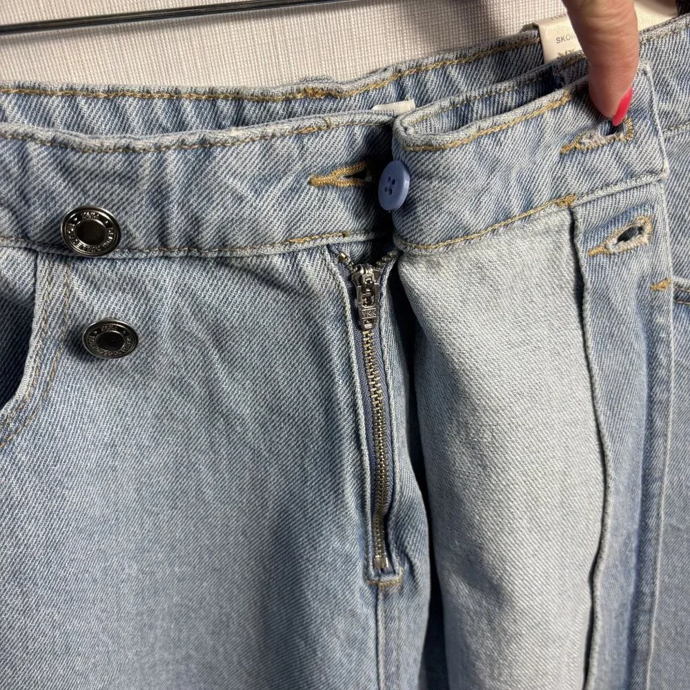 Zara Womens Light Wash Denim High-Waisted Frayed Hem Shorts L - Picture 5 of 10